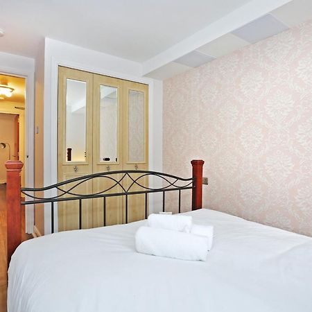 Altido 2Br Apartment With Free Parking, Near The Royal Mile エディンバラ エクステリア 写真