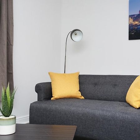 Altido 2Br Apartment With Free Parking, Near The Royal Mile エディンバラ エクステリア 写真