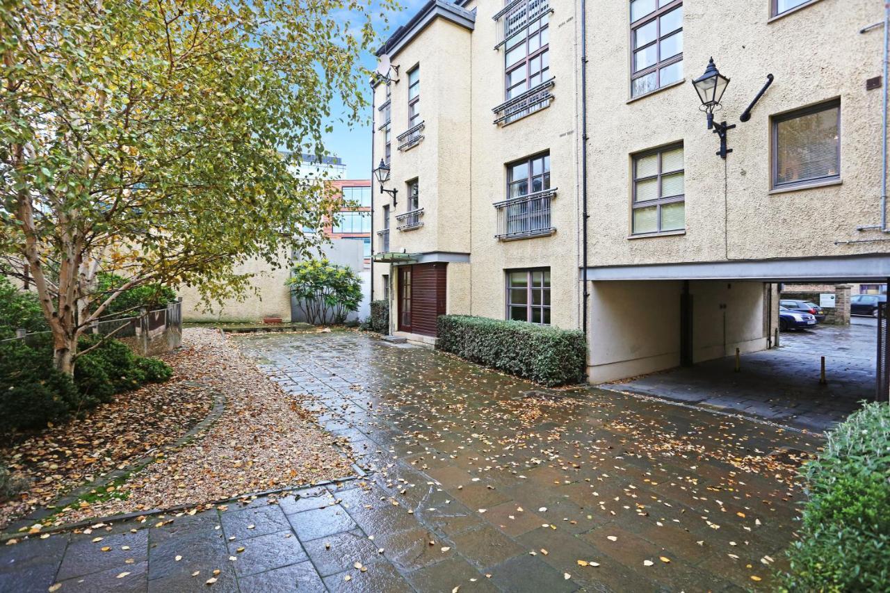 Altido 2Br Apartment With Free Parking, Near The Royal Mile エディンバラ エクステリア 写真